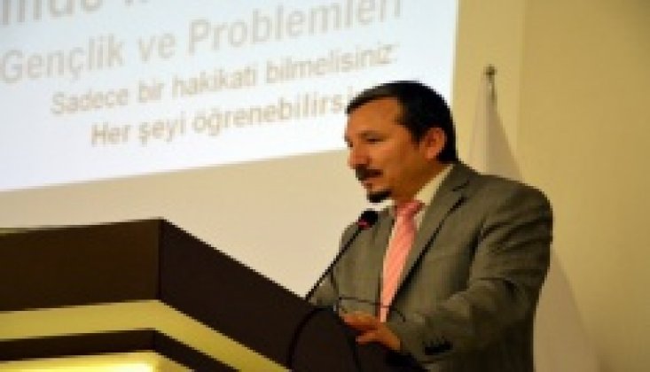 Gençliğin Sorunları Ve İnovatif Yaklaşımlar Konferansı Düzenlendi