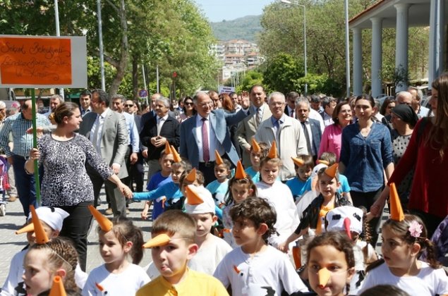 SELÇUK'TA ULUSLARARASI LEYLEK FESTİVALİ  