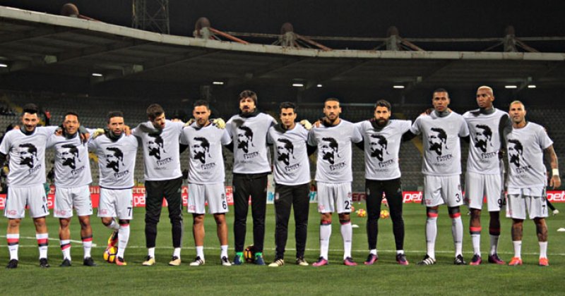 Beşiktaşlı futbolculardan Caner Erkin'e destek